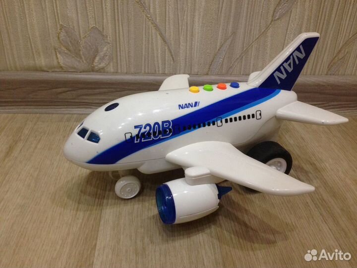 Самолет со светом и озвучкой и Вертолет