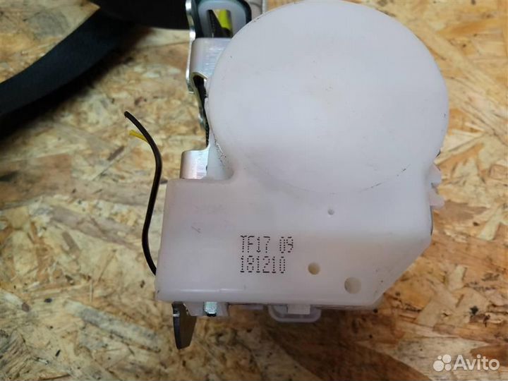 Ремень безопасности Lexus RX200t/RX300/RX350/RX350L/RX450h/RX450hL