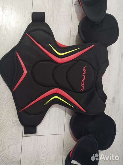 Нагрудник хоккейный SrL новый Bauer