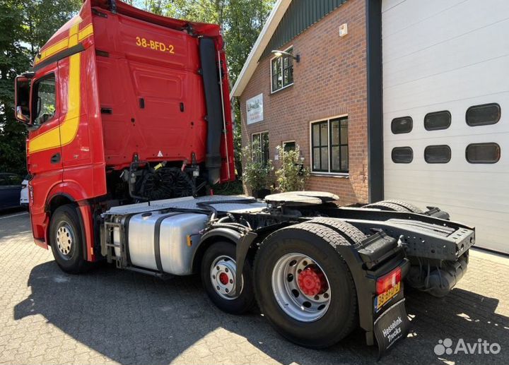 Pазбираем грузовик Mercedes-Benz Actros mpiv с 201