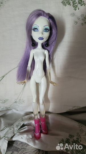 Кукла монстер хай Спектра