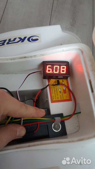 Цифровой вольтметр для автомобиля