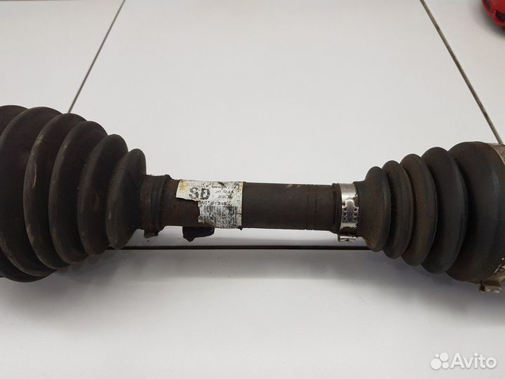 Полуось (привод) передний правый 3.2 АКПП