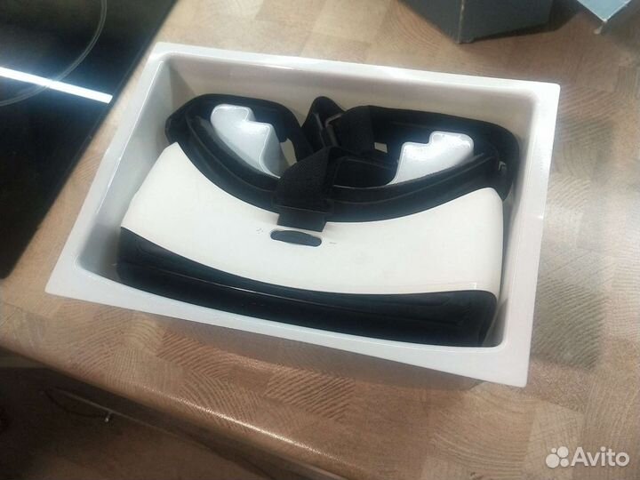 Очки виртуальной реальности samsung gear vr