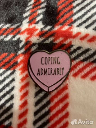 Пины и значки