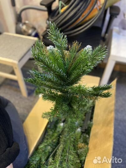 Ель искусственная золотая