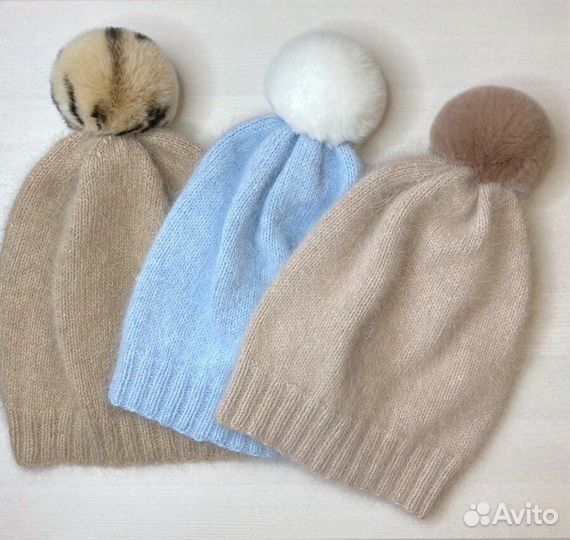 Шапка из ангоры с помпоном