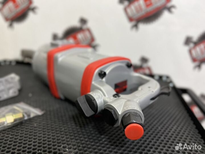 Пневматический гайковерт 1