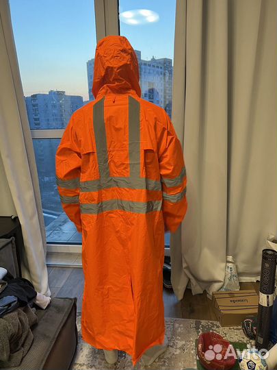 Плащ непродуваемый