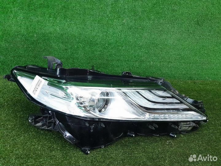 Фара правая Toyota Camry