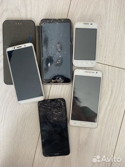 Телефоны на запчасти