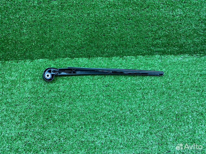 Поводок заднего стеклоочистителя Audi Q7 4L VAG Au