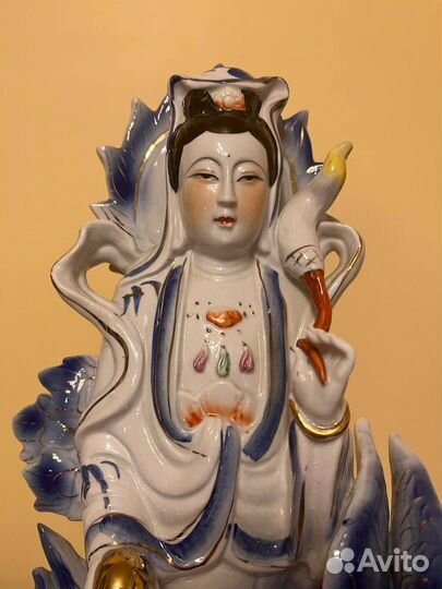 Винтажная фарфоровая статуэтка Гуаньинь, 1990-е гг