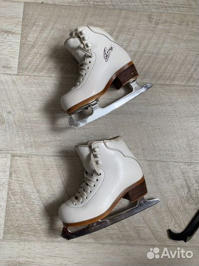 Коньки фигурные Graf Etude