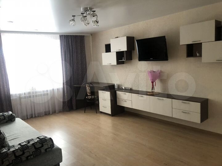 1-к. квартира, 43 м², 1/10 эт.