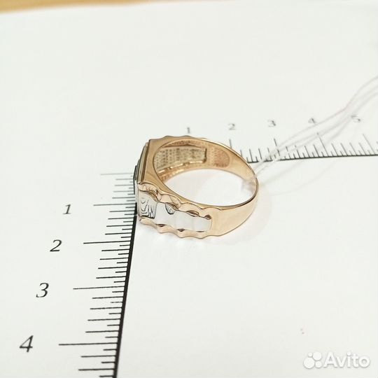 Золотое кольцо с камнем 18,5р