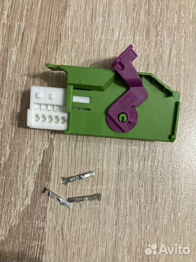 Клеммы в разъем приборной панели амр 963715-1