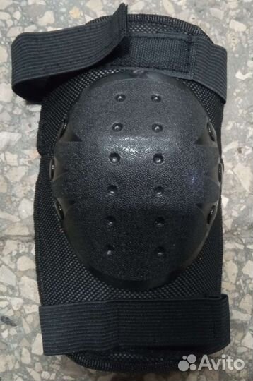 Наколенники