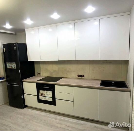 Кухни на заказ с надежными механизмами открывания