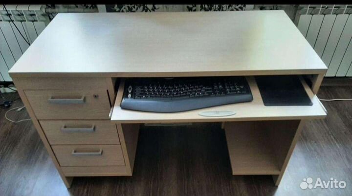 Компьютерный (учебный) стол
