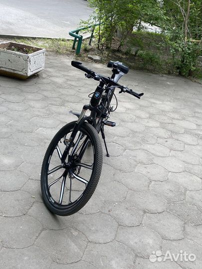 Велосипед BMW