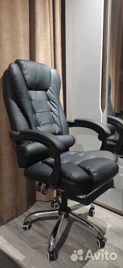 Кресло руководителя офисное черное, коричнев,белое