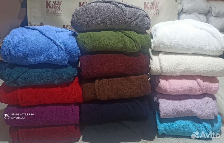 Махровый халат с оригинальной вышивкой