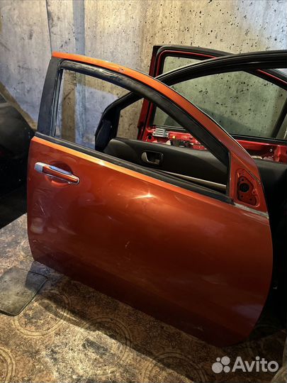 Дверь передняя/задняя левая/праваяGalant 9