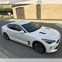 Kia Stinger 2.0 AT, 2018, 73 577 км, с пробегом, цена 2 677 000 руб.