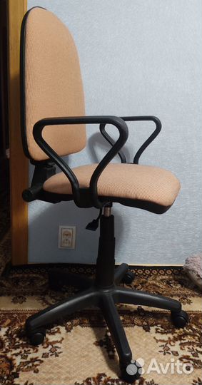 Компьютерное кресло