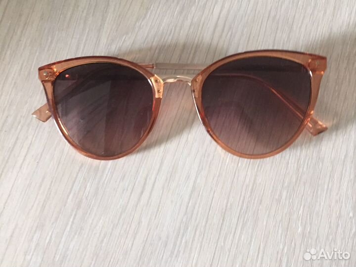Очки солнечные