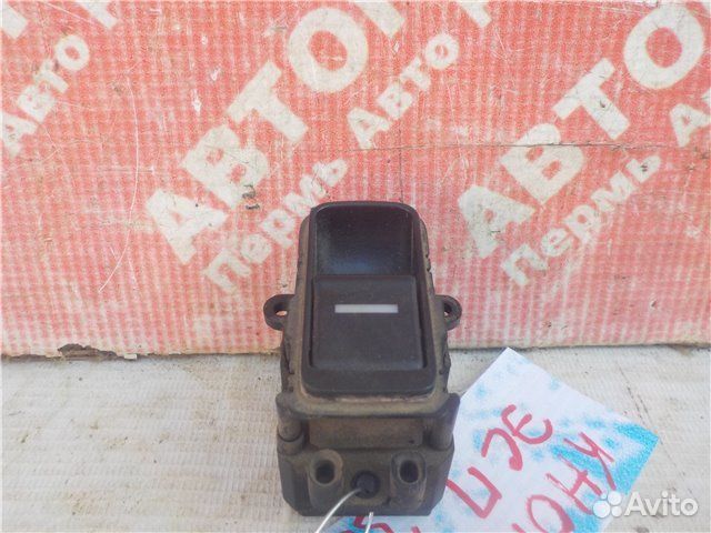 Кнопка электро стеклоподъемника задняя левая Honda