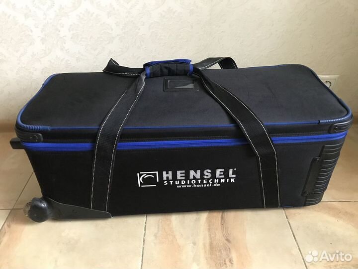 Пpoфеcсионaльная фотостудия Hеnsel Eхреrt