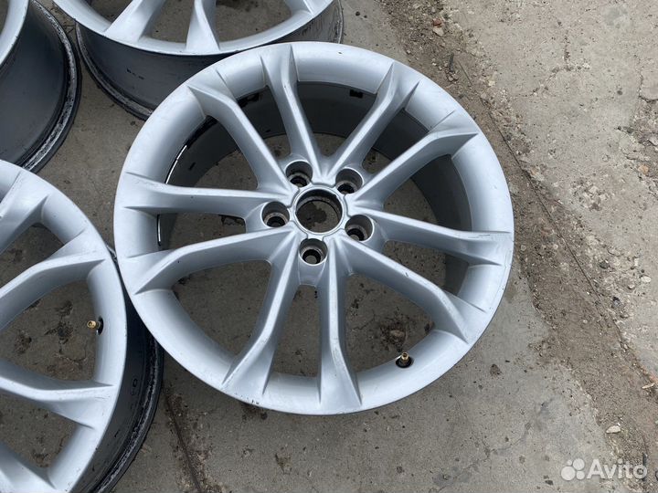 5x112 R-17 Литые диски на Audi Volkswagen