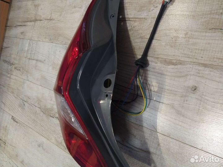 Задний левый фонарь Хундай Солярис хетчбек