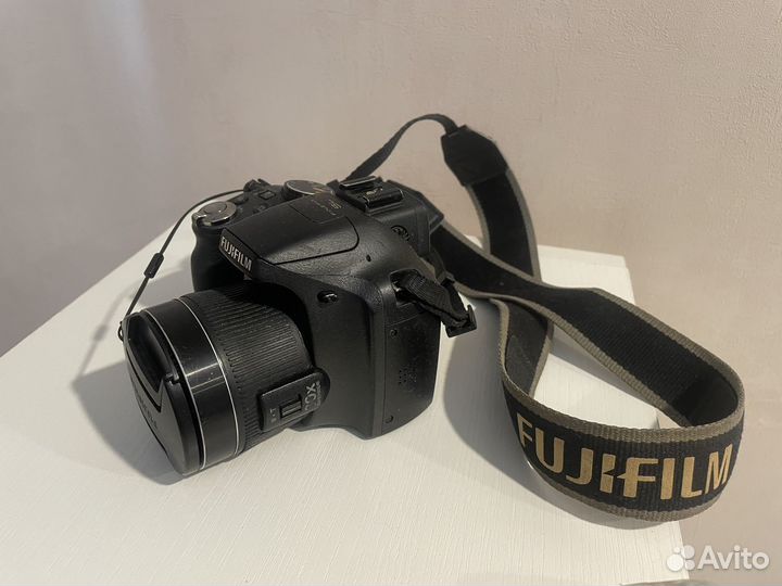 Цифровой фотоаппарат Fujifilm FinePix SL300 черный