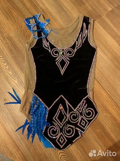 Купальник для художественной гимнастики