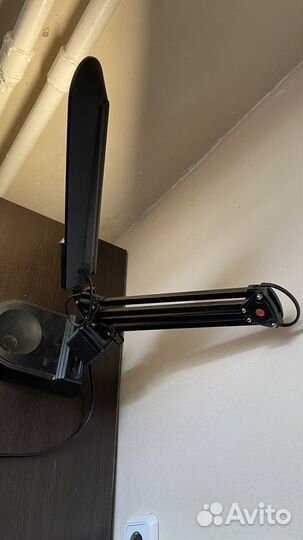 Лампа настольная