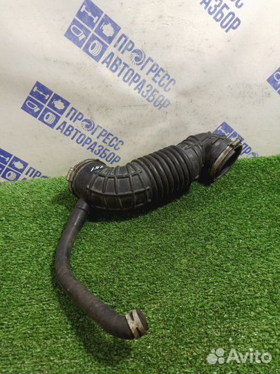 Патрубок воздушного фильтра Ford Mondeo 3 седан