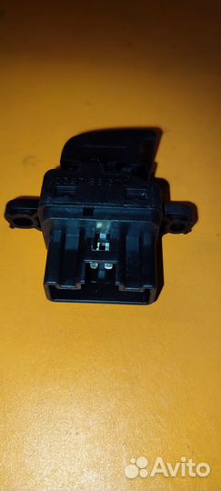 Кнопка стеклоподъемника передняя левая Mazda