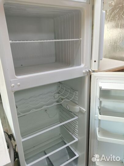 Холодильник atlant двухкамерный б/у 170см