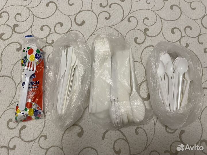 Одноразовые ложки, вилки, ножи