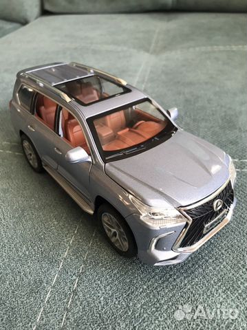 Модель Lexus. Бесплатная доставка