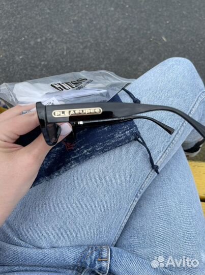 Солнцезащитные очки новые оригинал guess