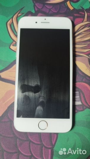Телефон iPhone 6s