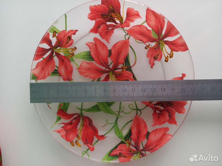 Тарелки десертные и блюдо