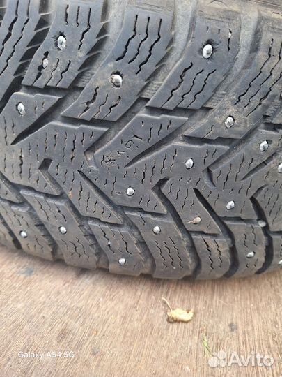 Nokian Tyres Hakkapeliitta 8 SUV 215/70 R16 100T