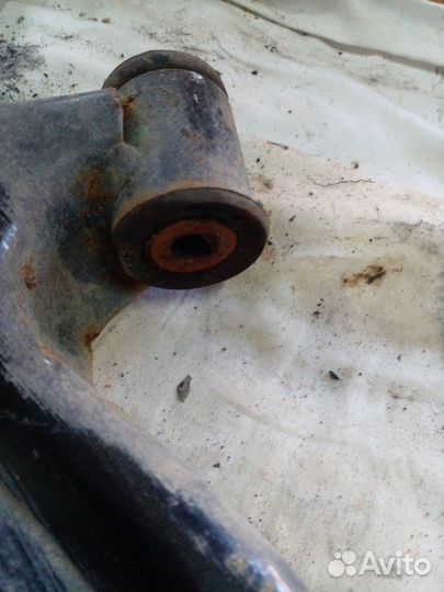 Рычаг подвески передний левый Ford Tribute Escape