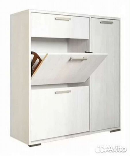 Обувница Дели