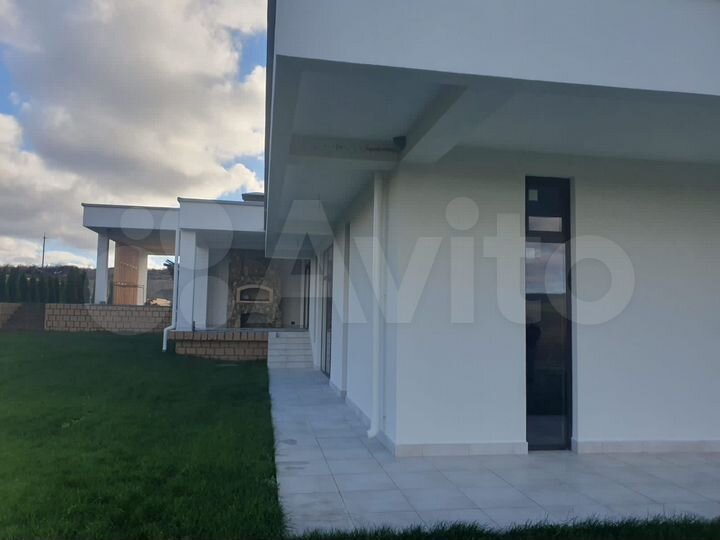 Таунхаус 267 м² на участке 9 сот.